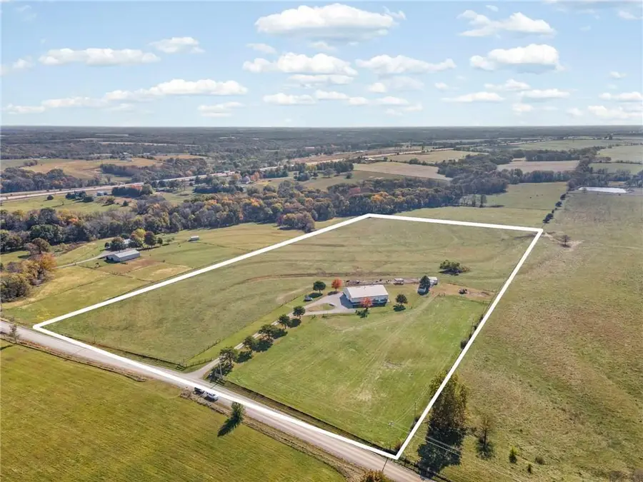 8825 NE 312th Street, Cameron, MO 64429 - Image #2