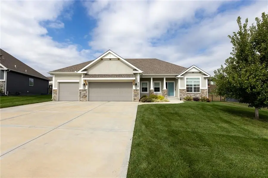 8138 NW 89th Street, Kansas City, MO 64153 - Image #2