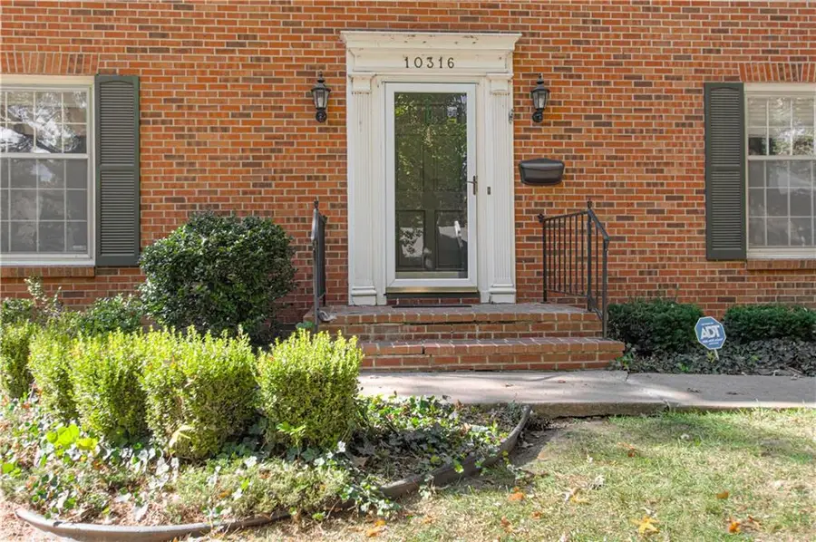 10316 Howe Drive, Leawood, KS 66206 - Image #2