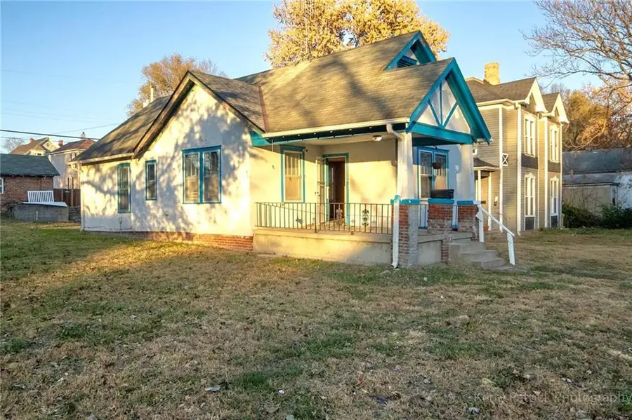 1015 Corby Street, Saint Joseph, MO 64501 - Image #2