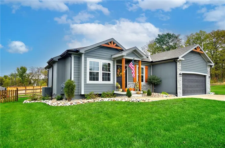 1203 SW Burns Court, Oak Grove, MO 64075 - Image #3