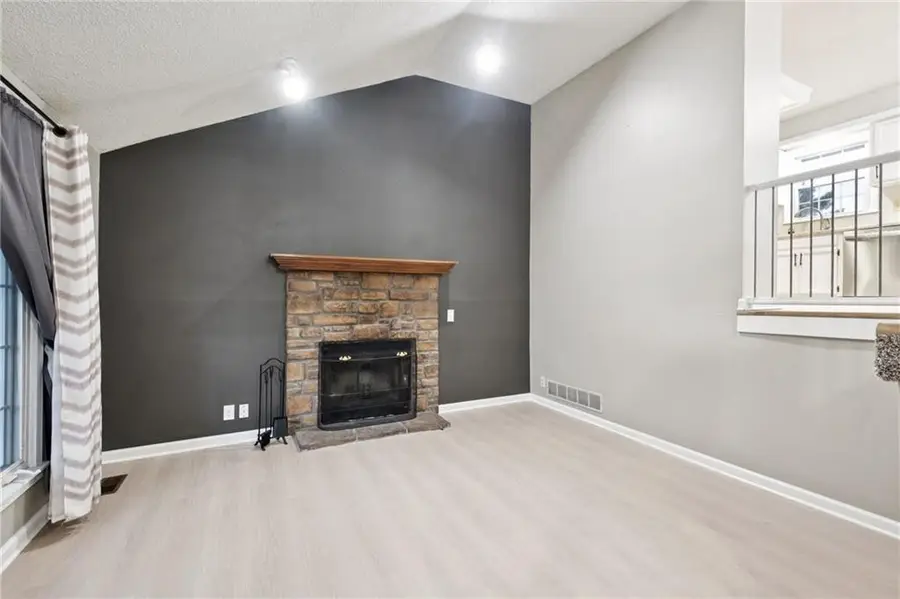 14813 W 150th Pl Place, Olathe, KS 66062 - Image #3