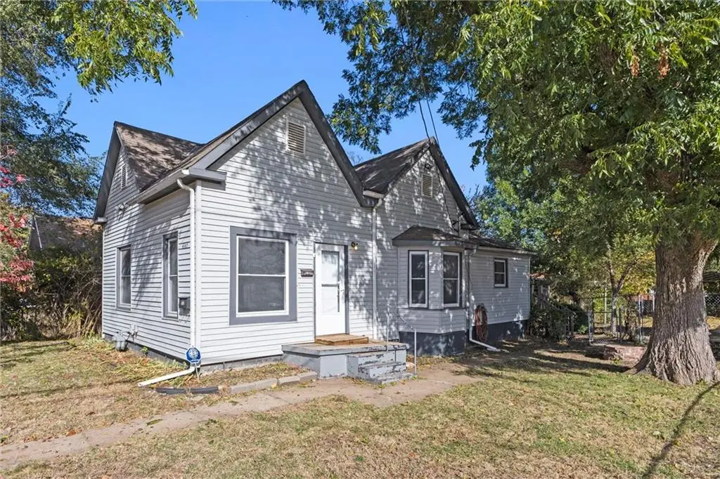 4145 Lloyd Street, Kansas City, KS 66103 - Image #1