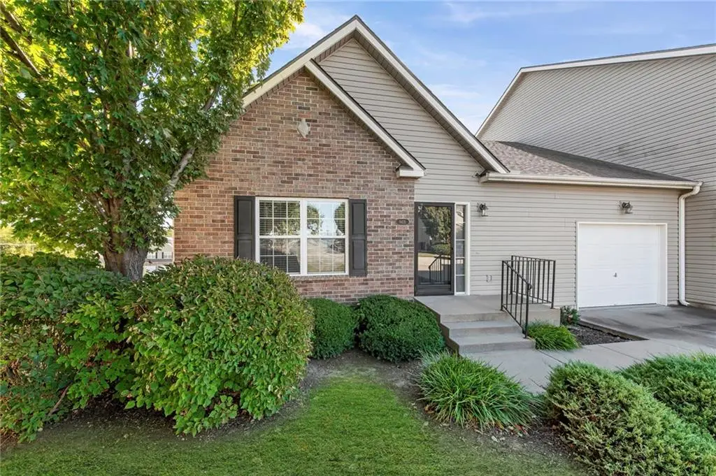 9431 N Granby Avenue, Kansas City, MO 64154 - Image #1