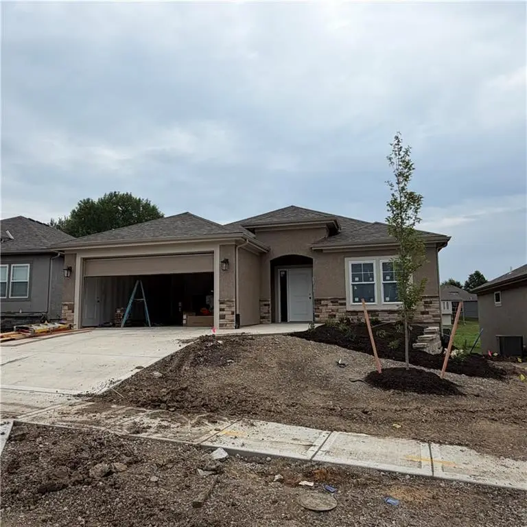 2121 Greenfield Point, Kearney, MO 64060 - #2