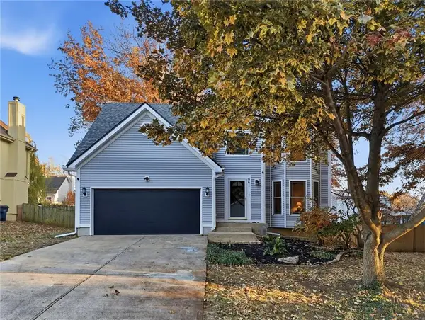 961 E Cavendish Trail, Olathe, KS 66061