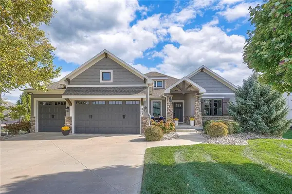 205 SW Mackenzie Drive, Lee's Summit, MO 64081