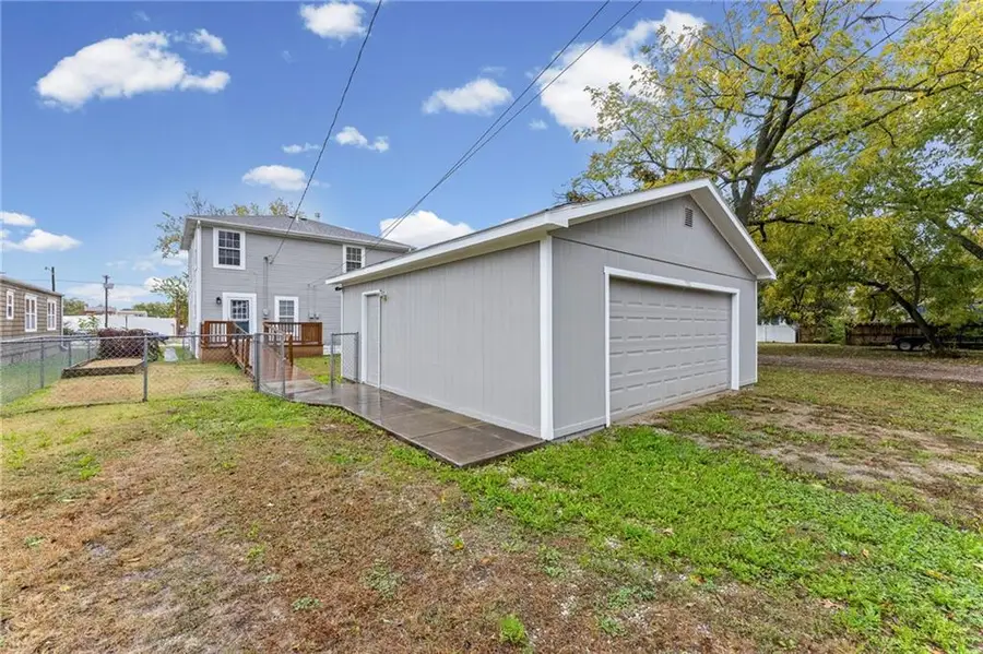 420 S Walnut Street, Ottawa, KS 66067 - Image #3