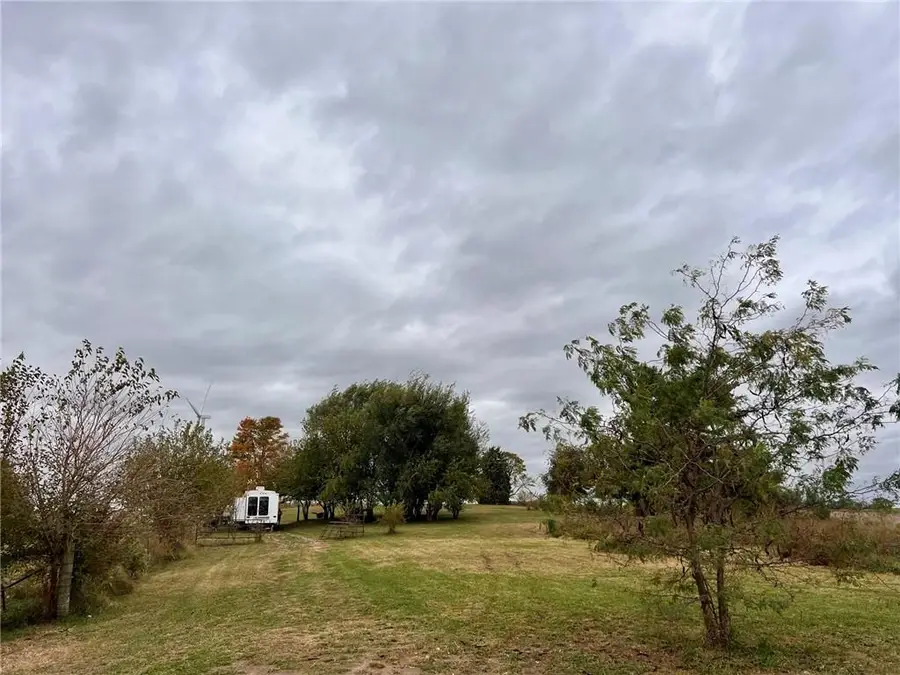 8785 NW Glenwood Road, Amity, MO 64422 - Image #2