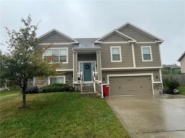 704 NW Eagle Drive, Grain Valley, MO 64029