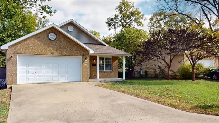 409 Sheidley Avenue, Bonner Springs, KS 66012 - Image #2