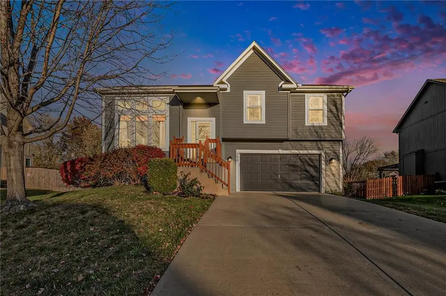 254 W Cheyenne Street, Gardner, KS 66030 - Image #2