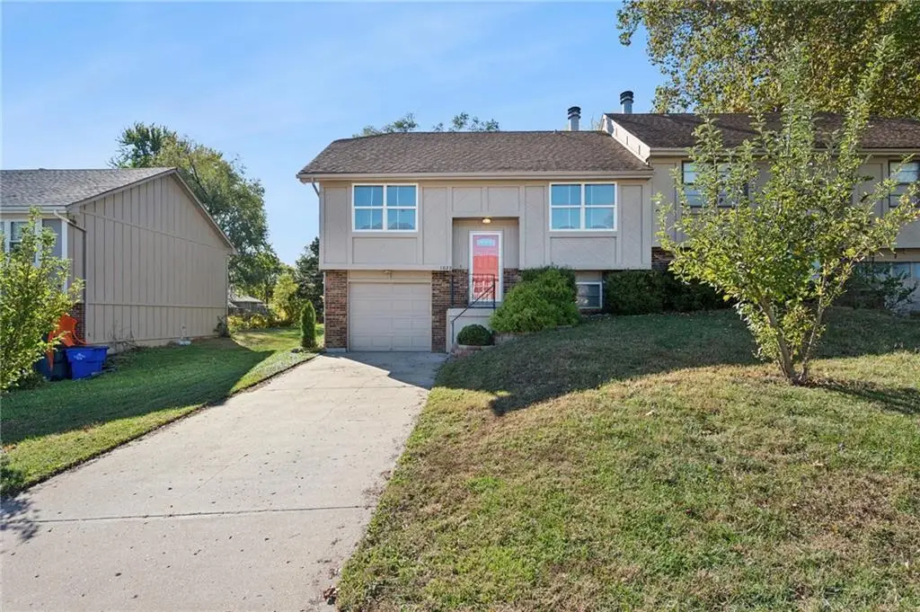 1033 E Huntington Place, Olathe, KS 66061 - Image #1