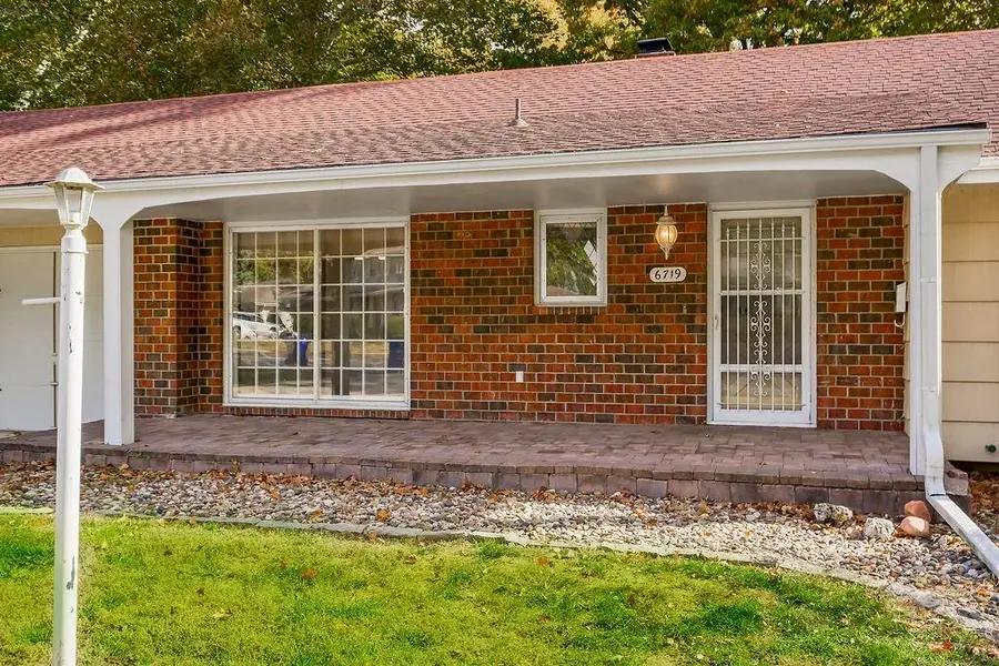 6719 N Bellefontaine Avenue, Gladstone, MO 64119 - Image #2