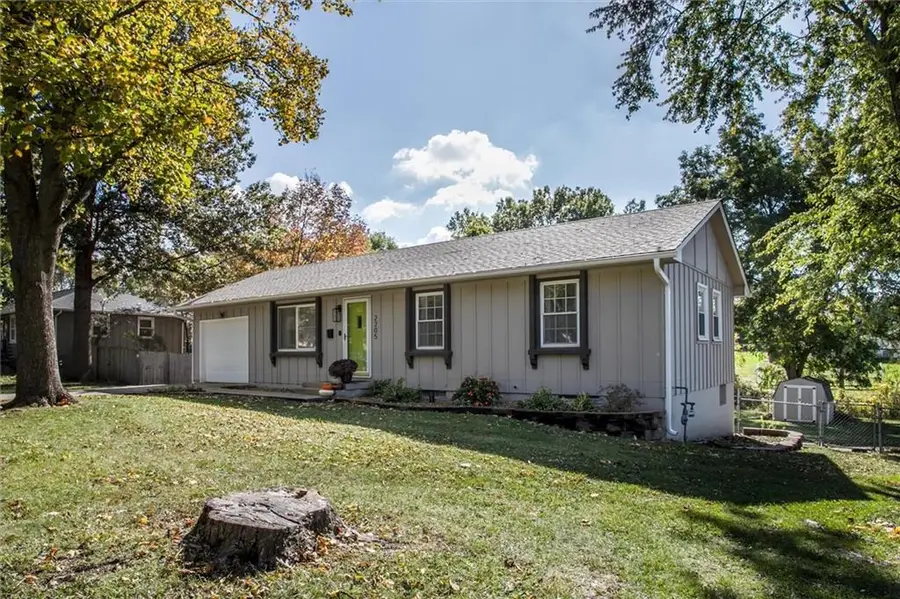2205 Meadowlark Drive, Harrisonville, MO 64701 - Image #3