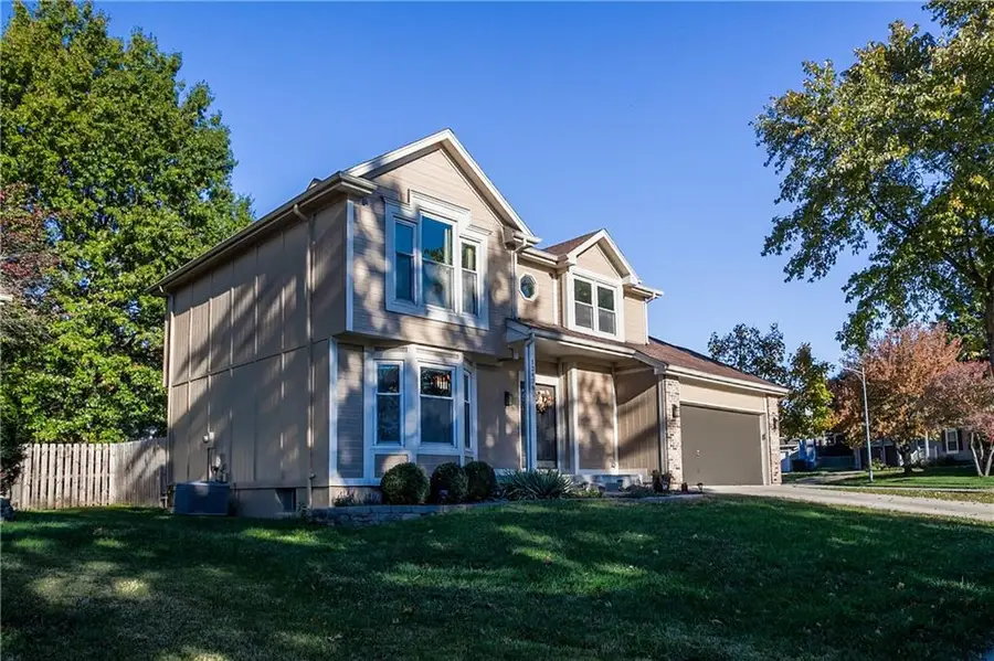 12426 S Mullen Circle, Olathe, KS 66062 - Image #2