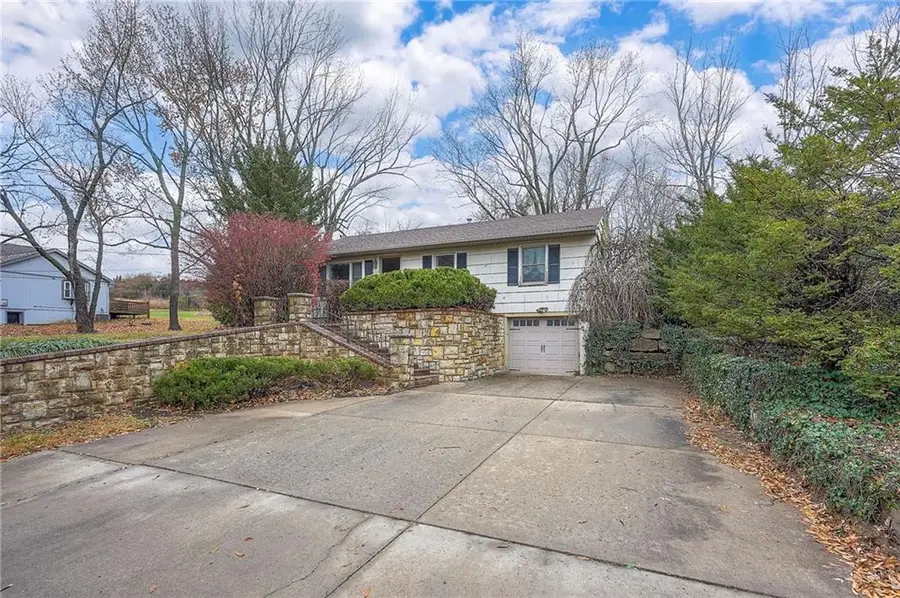 3550 W 151st Street, Leawood, KS 66224 - Image #2