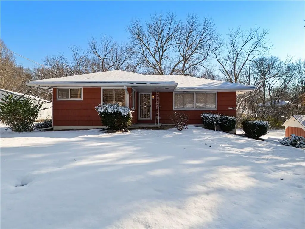 7019 N Elm Street, Pleasant Valley, MO 64068 - Image #1