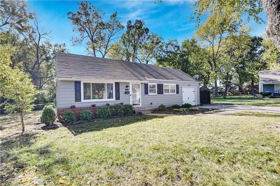 6611 W 73rd Street, Overland Park, KS 66204 - Image #2