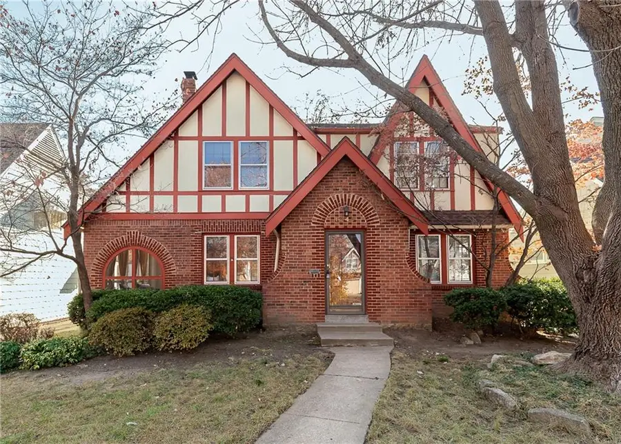 1245 W 72nd Street, Kansas City, MO 64114 - Image #2