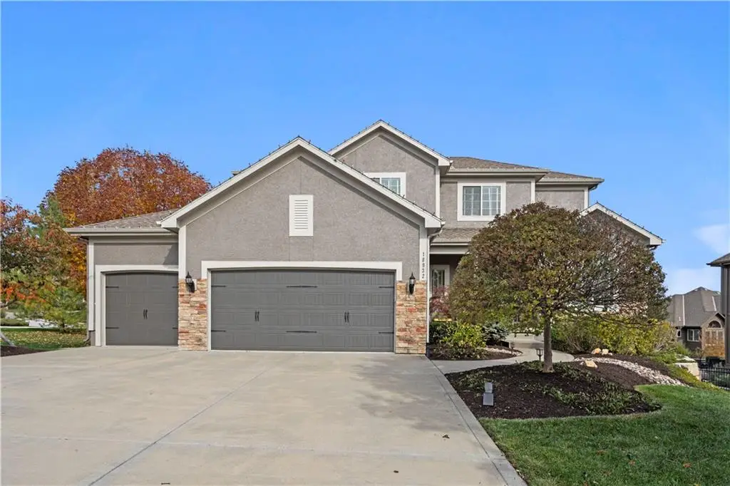 18932 W 100th Street, Lenexa, KS 66220 - Image #1