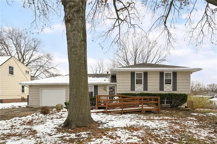 9227 Eastern Avenue, Kansas City, MO 64138 - Image #3