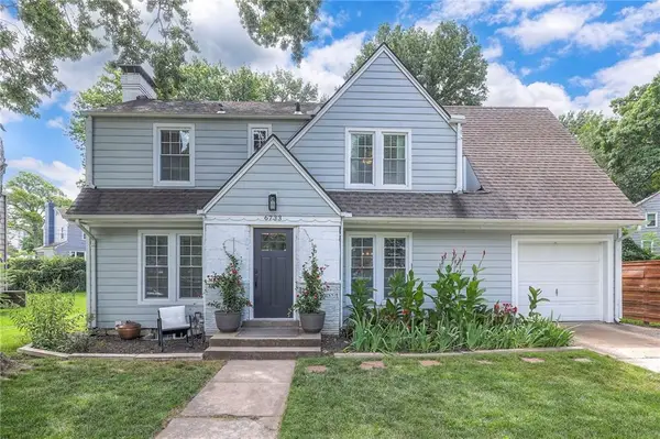 6733 Rockhill Road, Kansas City, MO 64131