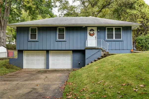 107 N Sugar Creek Boulevard, Sugar Creek, MO 64054