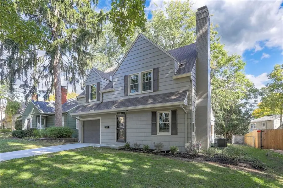 6709 Cherry Street, Kansas City, MO 64131 - Image #2