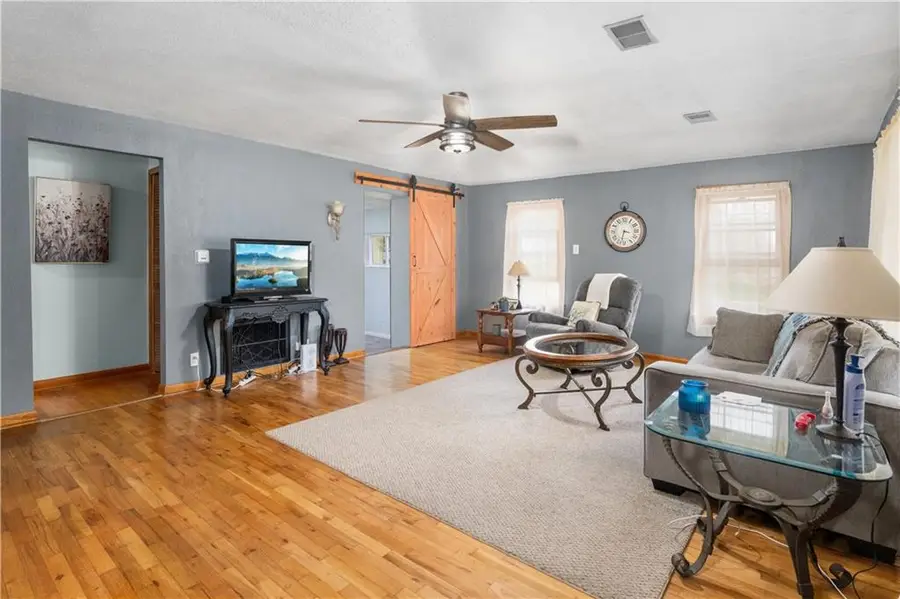 1920 S Kentucky Avenue, Sedalia, MO 65301 - Image #3