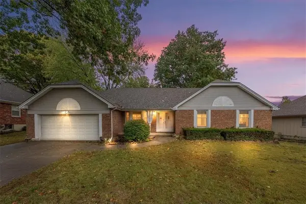 1004 3rd Terrace, Lee's Summit, MO 64063