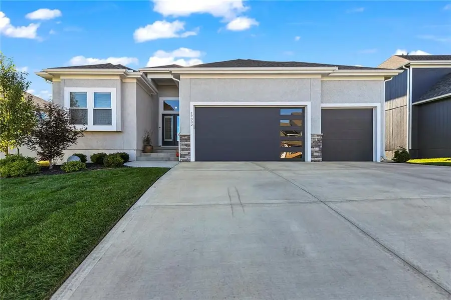 17332 Bradshaw Street, Overland Park, KS 66221 - Image #3