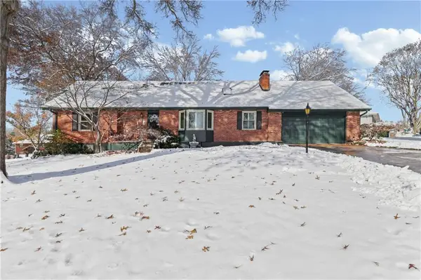 723 NW 6th Street Terrace, Blue Springs, MO 64014