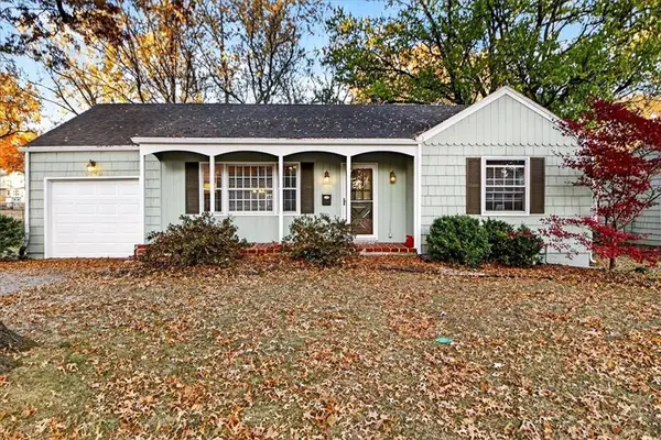 5543 Roeland Drive, Roeland Park, KS 66205