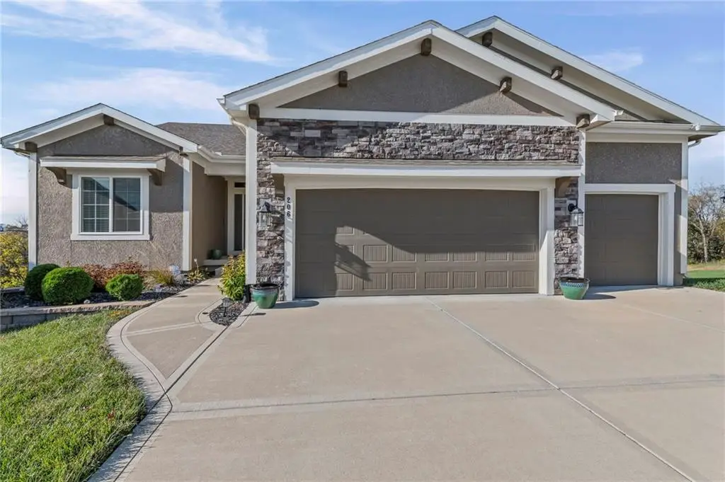 206 NW Joshua Drive, Lees Summit, MO 64081 - Image #1