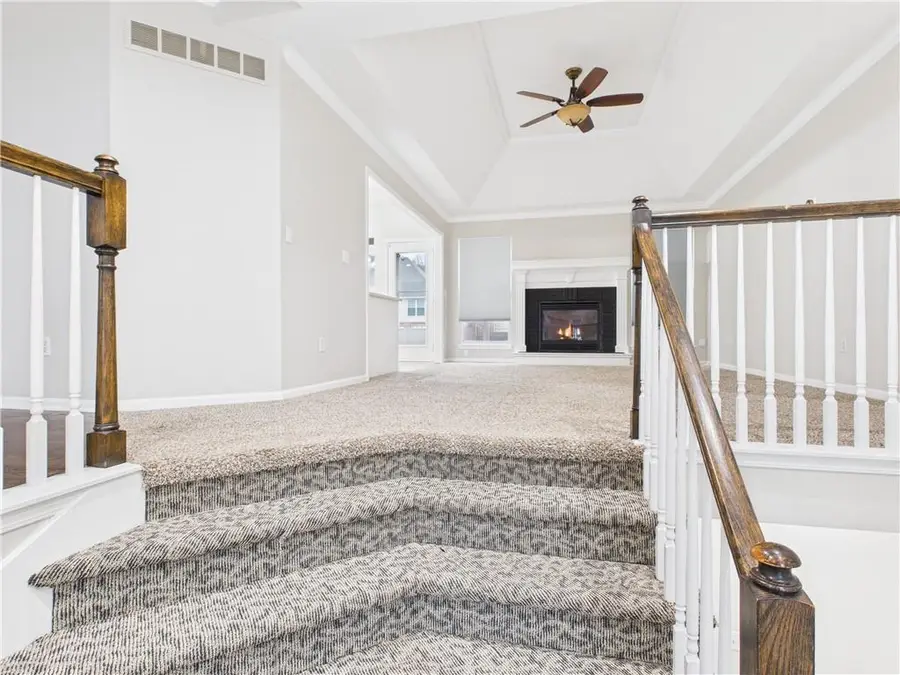 432 SW Oak Wood Lane, Grain Valley, MO 64029 - Image #3