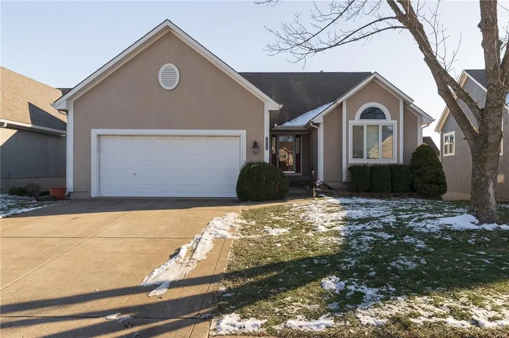 913 SW Lauren Court, Lees Summit, MO 64081 - Image #1