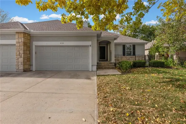 4132 SW Minnesota Drive, Lee's Summit, MO 64082