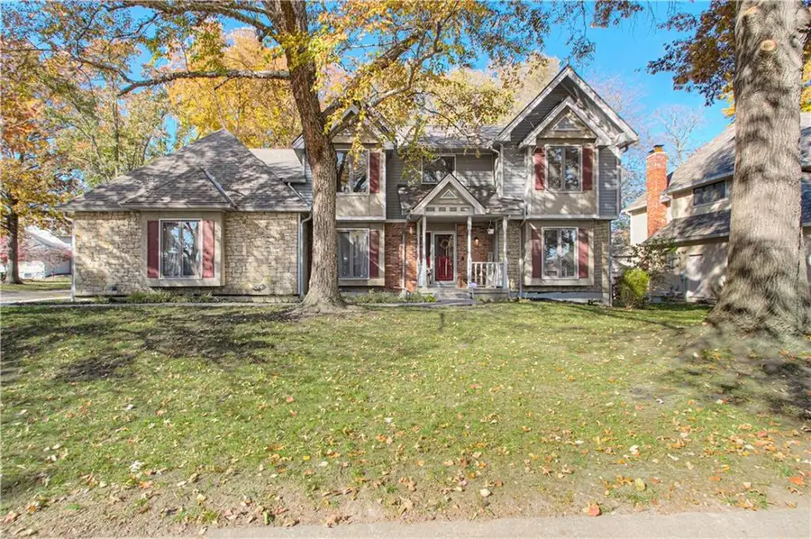 116 The Woodlands Drive, Gladstone, MO 64119 - Image #2