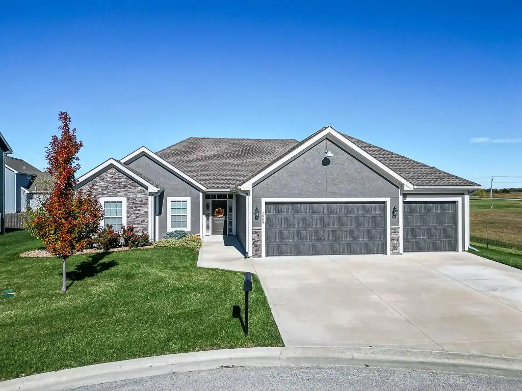 2809 E Cedar Place, Tonganoxie, KS 66086 - Image #1