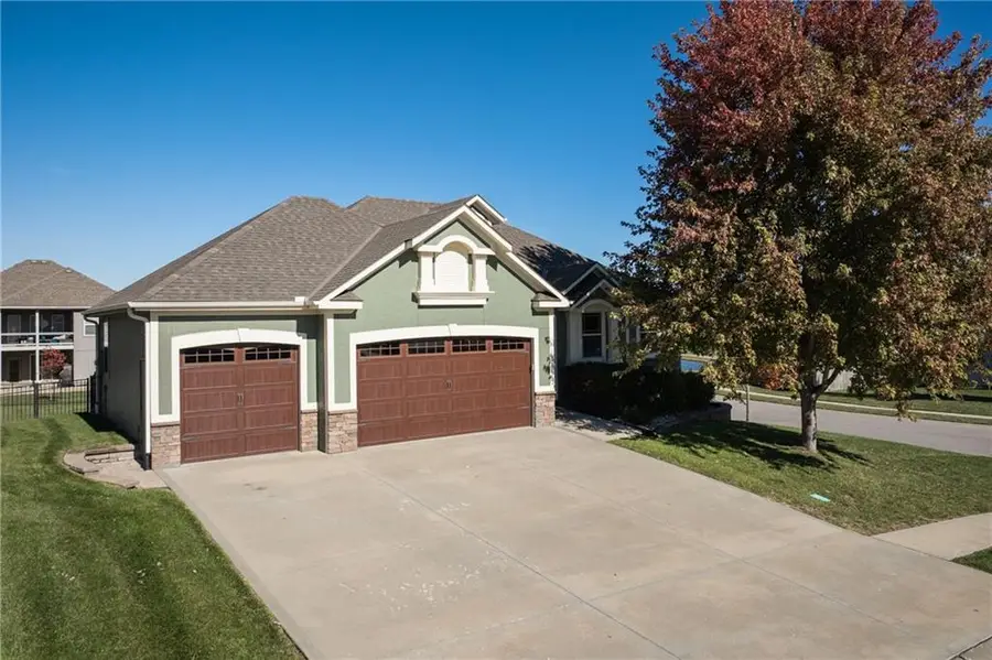 1112 SW 10th Street, Oak Grove, MO 64075 - Image #3