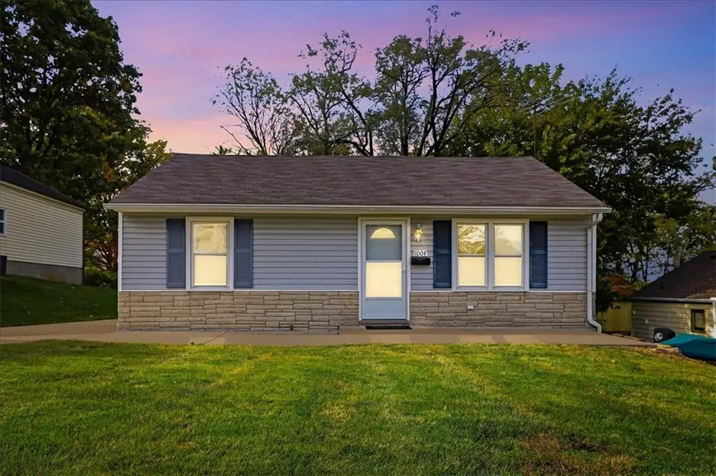 1004 Mary Kay Lane, Platte City, MO 64079 - Image #1