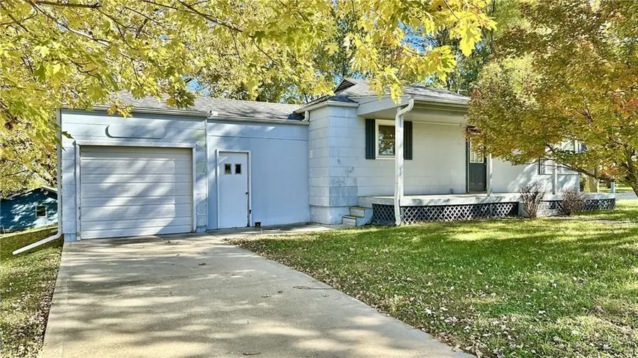 102 Kavanaugh Street, Trenton, MO 64683 - Image #2