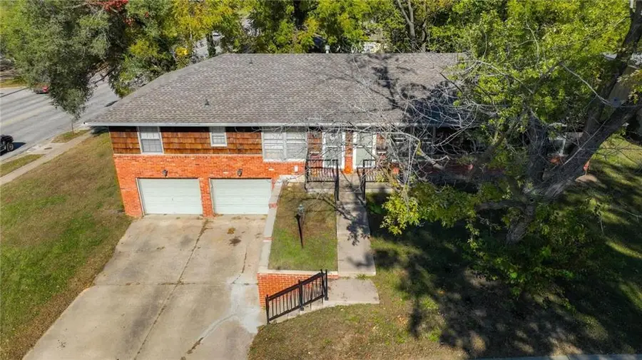 8616-18 W 78th Terrace, Overland Park, KS 66204 - Image #2