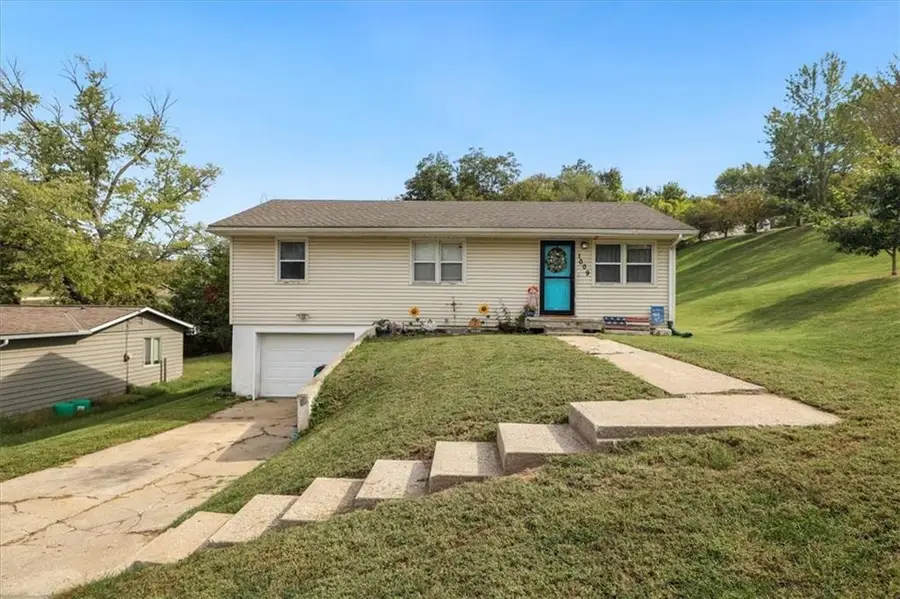 1009 Mary Kay Lane, Platte City, MO 64079 - Image #2