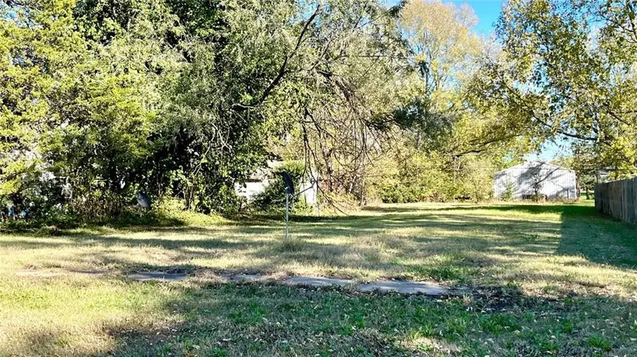 415 Taylor Street, Pomona, KS 66076 - Image #3