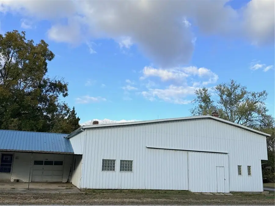 424 E Walnut Street, Rich Hill, MO 64779 - Image #3