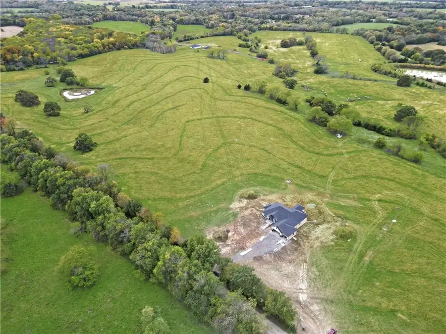 22663 Cherry Tree Lane, Sedalia, MO 65301 - Image #2