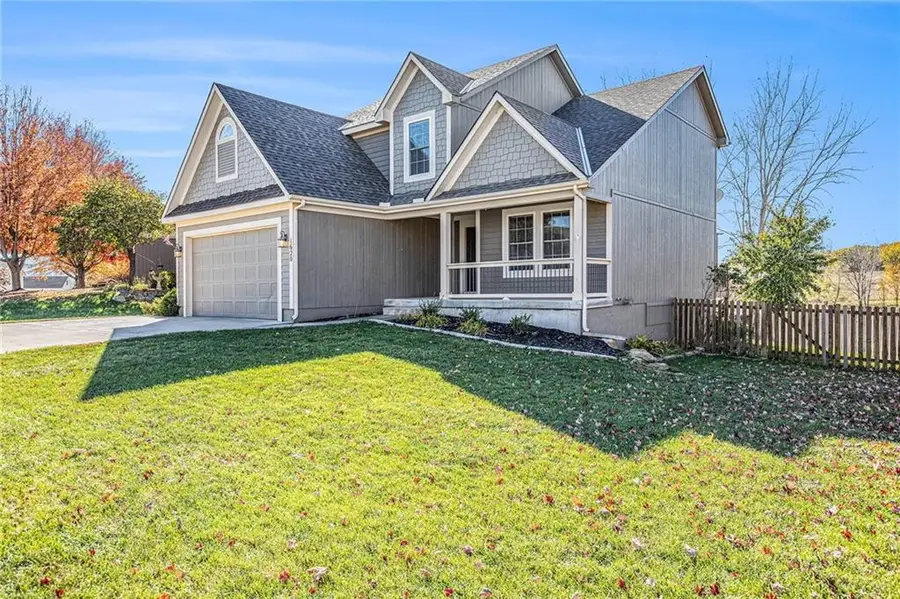 1620 Chadwick Cove, Louisburg, KS 66053 - Image #3