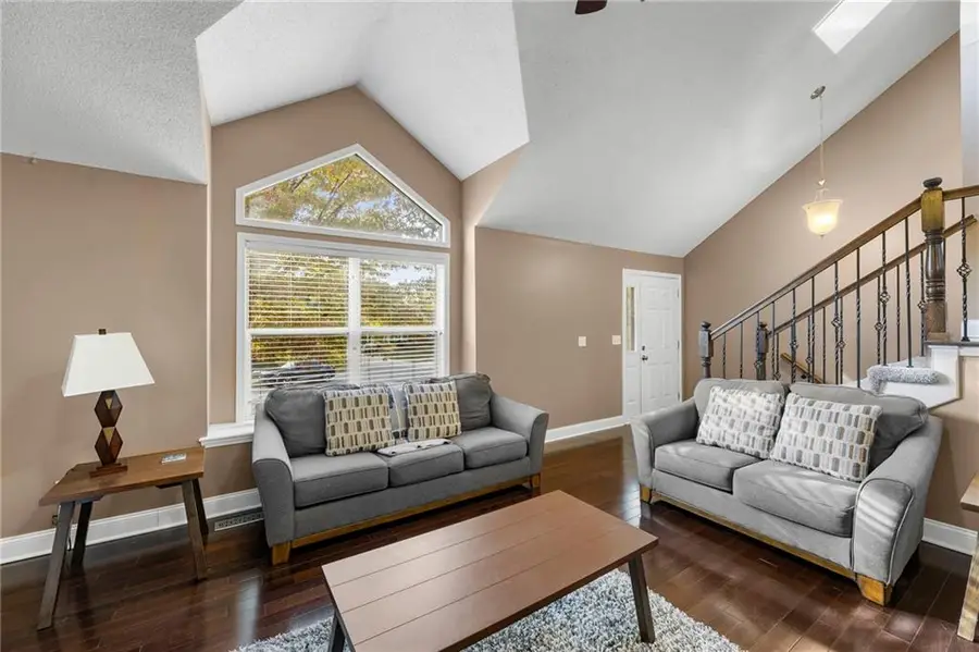 16373 S Church Street, Olathe, KS 66062 - Image #2